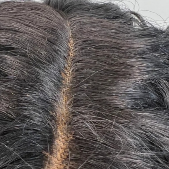 Beautiful Wig - Picture 2 of 3